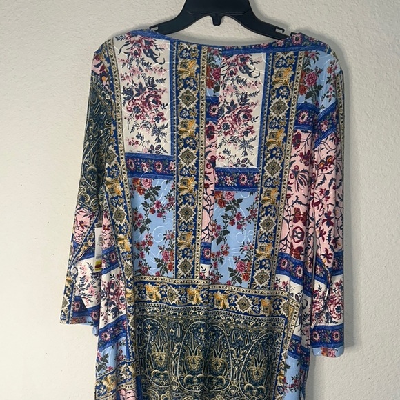 Floral Patchwork Women's Top JM Collection - Picture 4 of 5